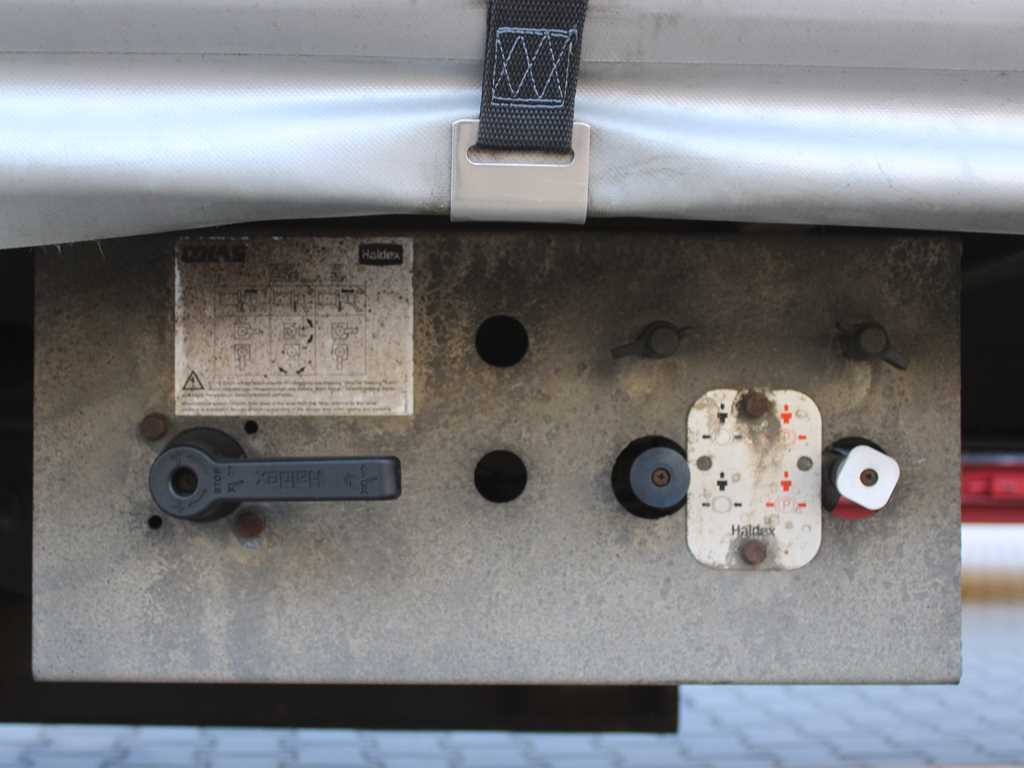 H&W - Rơ moóc mui bạt: hình 2 H&W - Rơ moóc mui bạt: hình 2