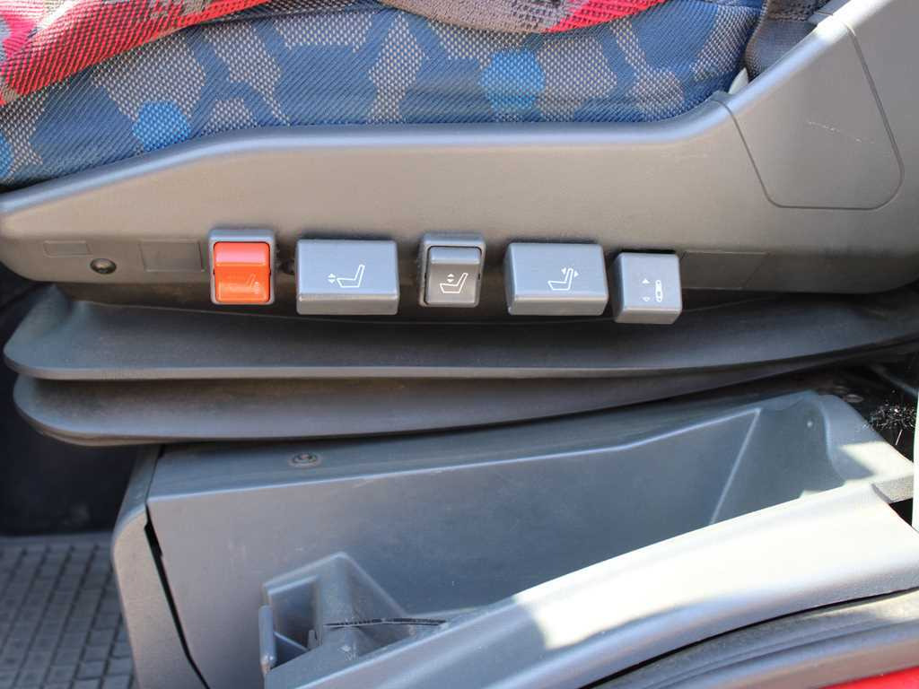 Xe tải thùng mui bạt Iveco EUROCARGO 120E22: hình 7