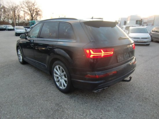SUV Audi SQ7 4,0 TDi V8 S line: hình 6