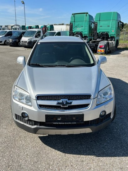 Chevrolet Captiva 3,2 V6 - SUV: hình 2 Chevrolet Captiva 3,2 V6 - SUV: hình 2