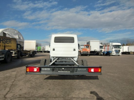 Iveco Daily 40 - 180 Fahrgestell, E6 Automatik mehrere Einheiten verfügbar - Xe tải khung gầm: hình 5 Iveco Daily 40 - 180 Fahrgestell, E6 Automatik mehrere Einheiten verfügbar - Xe tải khung gầm: hình 5