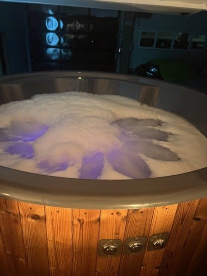 Izabella Wellnessanhänger mit Sauna und Whirlpool, Stromaggregat - Rơ moóc kiểu caravan: hình 4 Izabella Wellnessanhänger mit Sauna und Whirlpool, Stromaggregat - Rơ moóc kiểu caravan: hình 4
