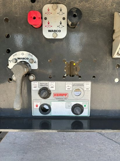 Kempf SKM 39 Alu-Kastenmulde 55m³ Rollplane - Sơ mi rơ moóc ben: hình 5 Kempf SKM 39 Alu-Kastenmulde 55m³ Rollplane - Sơ mi rơ moóc ben: hình 5