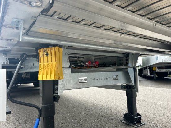Knapen K100 Schubboden, Neufahrzeug, 10mm Boden, Liftachse, Funk - Sơ mi rơ moóc sàn đi bộ: hình 5 Knapen K100 Schubboden, Neufahrzeug, 10mm Boden, Liftachse, Funk - Sơ mi rơ moóc sàn đi bộ: hình 5