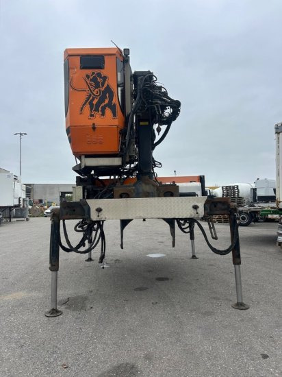 Plateau-Wechselpritsche mit Loglift 140S inkl. Rotator und Greifer - Xe chở container/ Rơ moóc hoán đổi thân: hình 5 Plateau-Wechselpritsche mit Loglift 140S inkl. Rotator und Greifer - Xe chở container/ Rơ moóc hoán đổi thân: hình 5