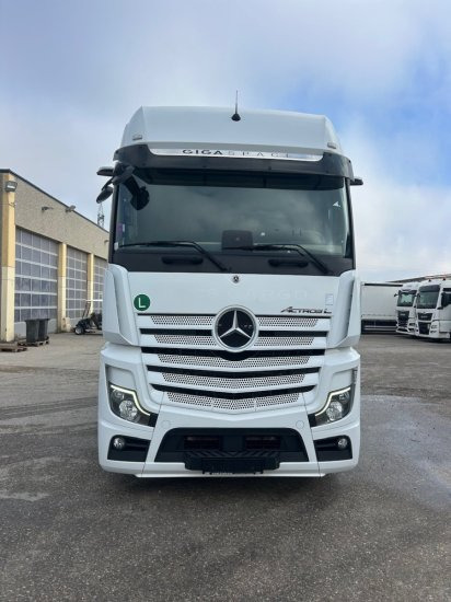 Mercedes-Benz 1851 Gigaspace, Retarder, Mirror-Cam, E6 - Xe đầu kéo: hình 2 Mercedes-Benz 1851 Gigaspace, Retarder, Mirror-Cam, E6 - Xe đầu kéo: hình 2