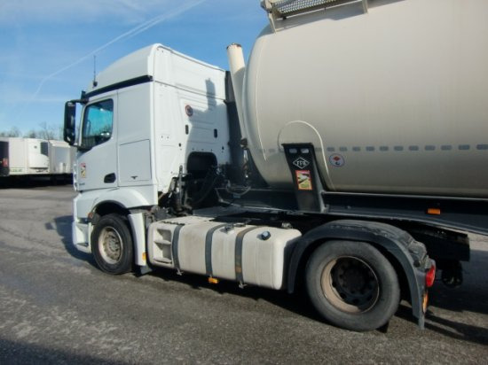 Mercedes-Benz Actros 1845, MP4 - Xe đầu kéo: hình 5 Mercedes-Benz Actros 1845, MP4 - Xe đầu kéo: hình 5