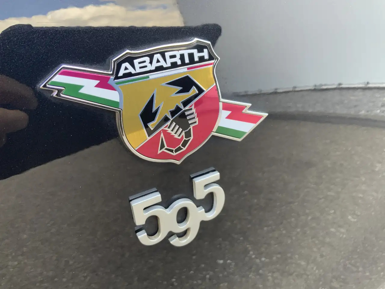 Xe mui trần Fiat 500C Abarth 1.4 T-Jet 595 Automaat Euro 6: hình 19 Xe mui trần Fiat 500C Abarth 1.4 T-Jet 595 Automaat Euro 6: hình 19