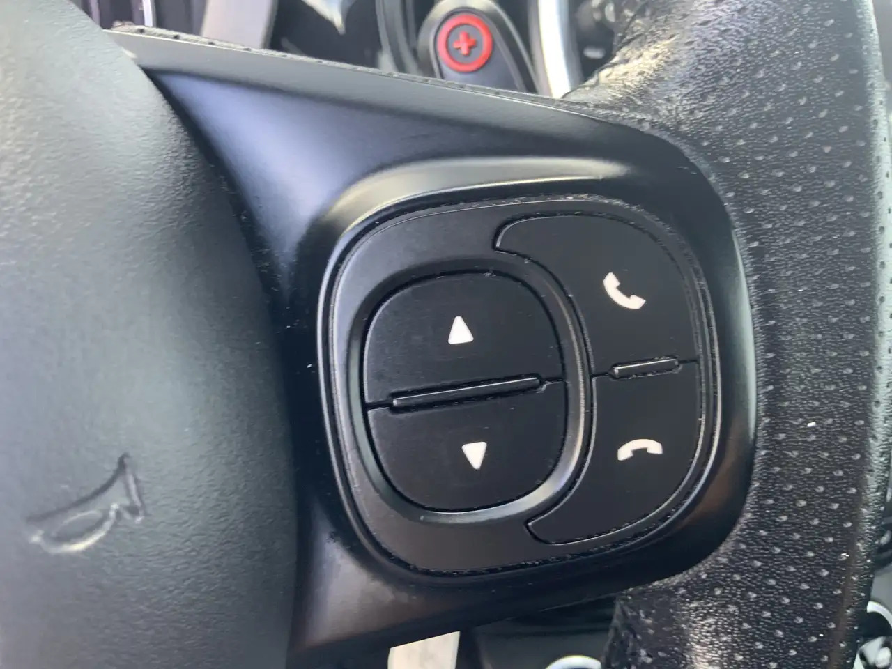 Xe mui trần Fiat 500C Abarth 1.4 T-Jet 595 Automaat Euro 6: hình 11 Xe mui trần Fiat 500C Abarth 1.4 T-Jet 595 Automaat Euro 6: hình 11