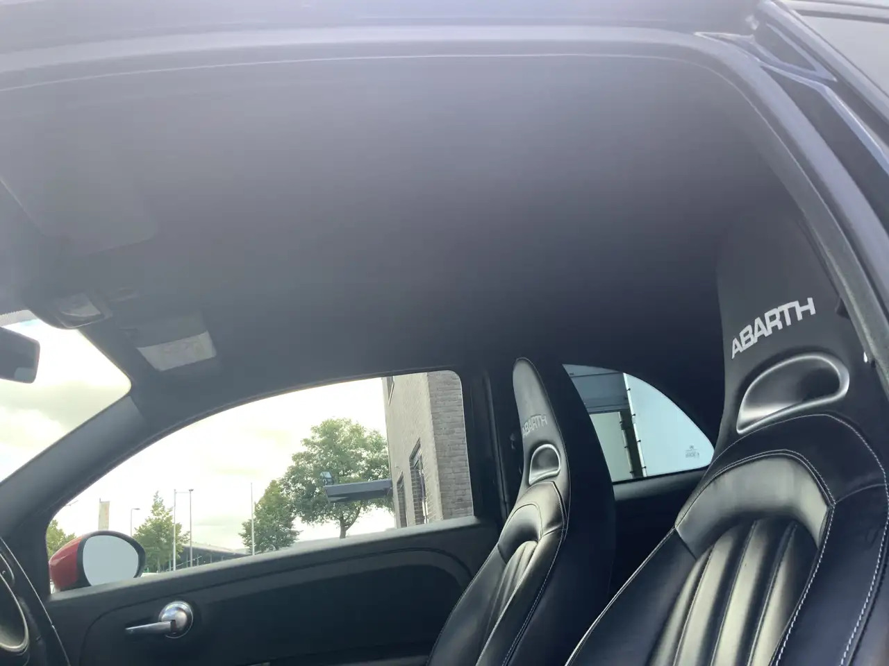 Xe mui trần Fiat 500C Abarth 1.4 T-Jet 595 Automaat Euro 6: hình 15 Xe mui trần Fiat 500C Abarth 1.4 T-Jet 595 Automaat Euro 6: hình 15