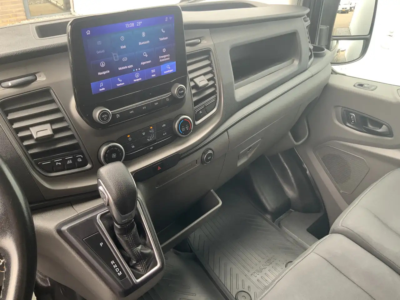Ford Transit 350 2.0 TDCI L3H2 EXPORT !! Koel vries Automaat Tr - Xe van chở hàng: hình 4 Ford Transit 350 2.0 TDCI L3H2 EXPORT !! Koel vries Automaat Tr - Xe van chở hàng: hình 4