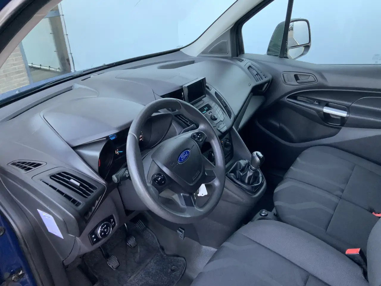 Ford Transit Connect 1.5 TDCI L1 Trend Airco Cruise Trekhaak 1200 kg Ca - Xe van nhỏ gọn: hình 5 Ford Transit Connect 1.5 TDCI L1 Trend Airco Cruise Trekhaak 1200 kg Ca - Xe van nhỏ gọn: hình 5