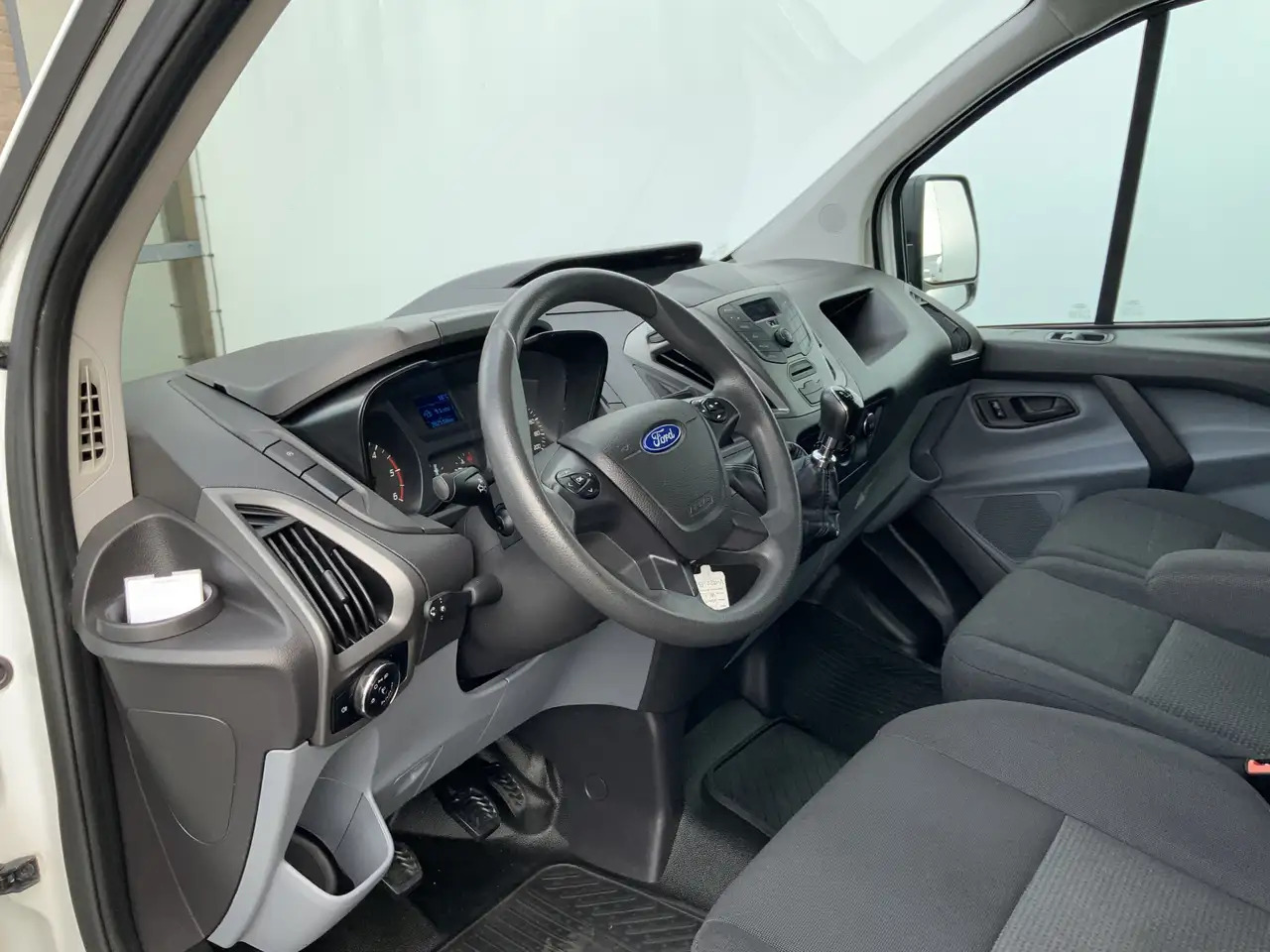 Ford Transit Custom 270 2.2 TDCI L1H1 Economy Edition Airco Cruise 3 Z - Xe van chở hàng: hình 5 Ford Transit Custom 270 2.2 TDCI L1H1 Economy Edition Airco Cruise 3 Z - Xe van chở hàng: hình 5