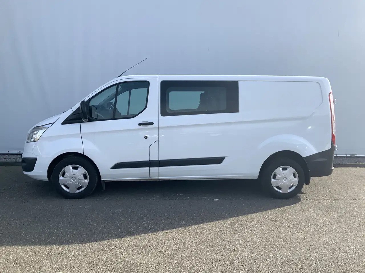 Ford Transit Custom 290 2.0 TDCI L2H1 6 Zits Trend DC Airco Cruise Tre - Xe tải van: hình 3 Ford Transit Custom 290 2.0 TDCI L2H1 6 Zits Trend DC Airco Cruise Tre - Xe tải van: hình 3