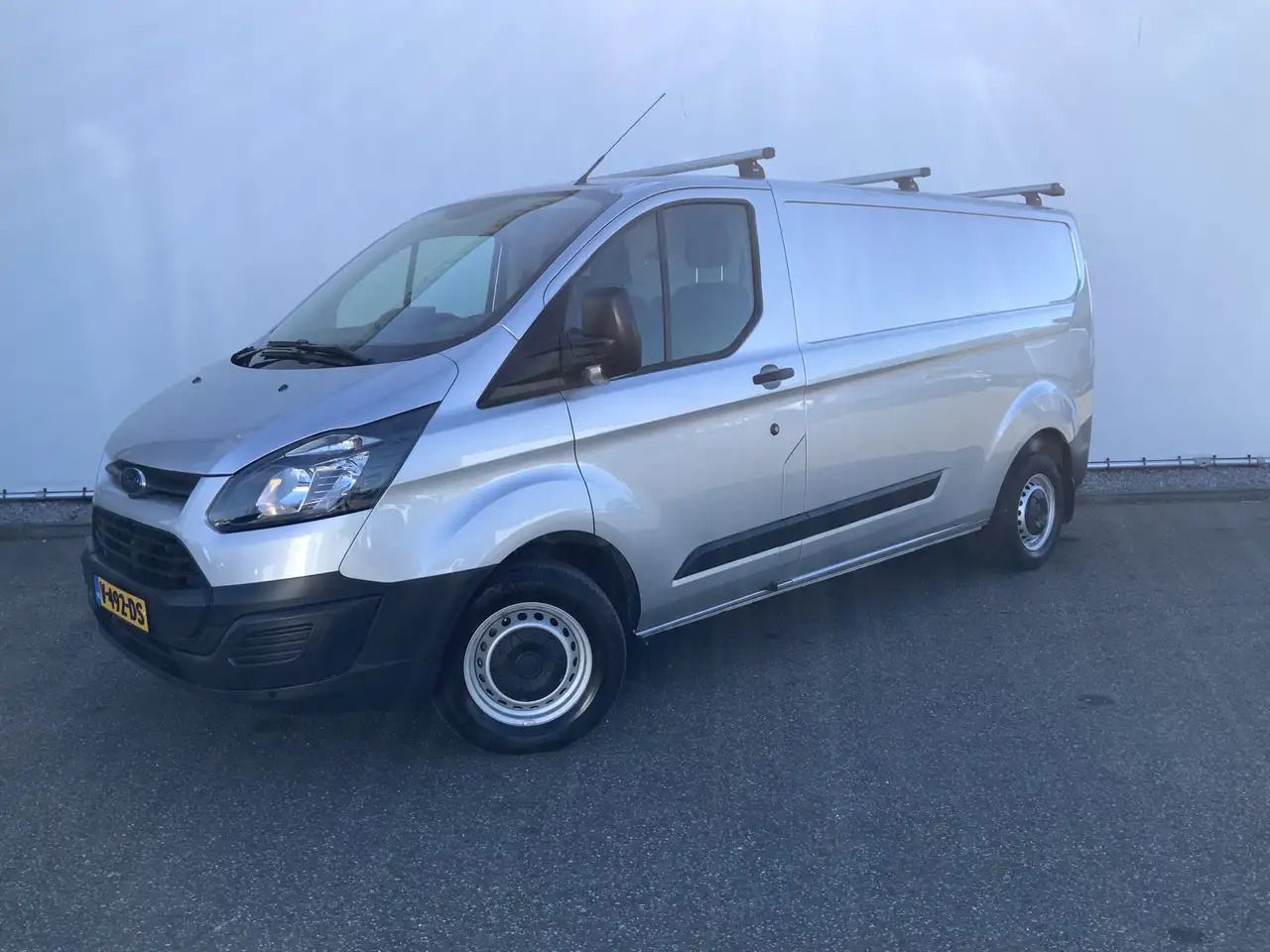Ford Transit Custom 290 2.2 TDCI L2H1 Economy Edition Airco 3 Zits Tre - Xe van chở hàng: hình 1 Ford Transit Custom 290 2.2 TDCI L2H1 Economy Edition Airco 3 Zits Tre - Xe van chở hàng: hình 1