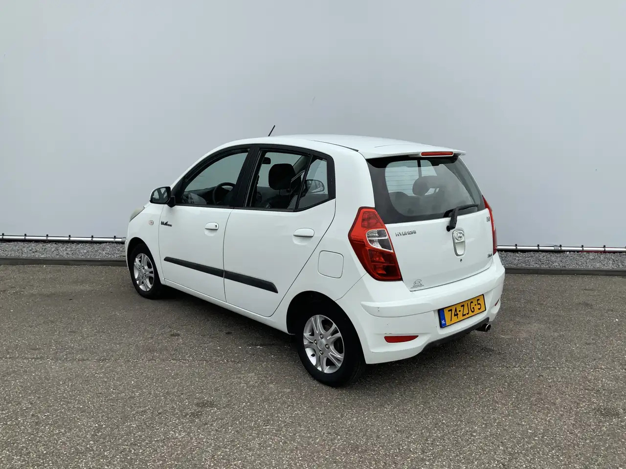 Hyundai i10 1.0 Pro 54083 KM! Airco, Lichtmetalen Wielen! - Hatchback: hình 3 Hyundai i10 1.0 Pro 54083 KM! Airco, Lichtmetalen Wielen! - Hatchback: hình 3