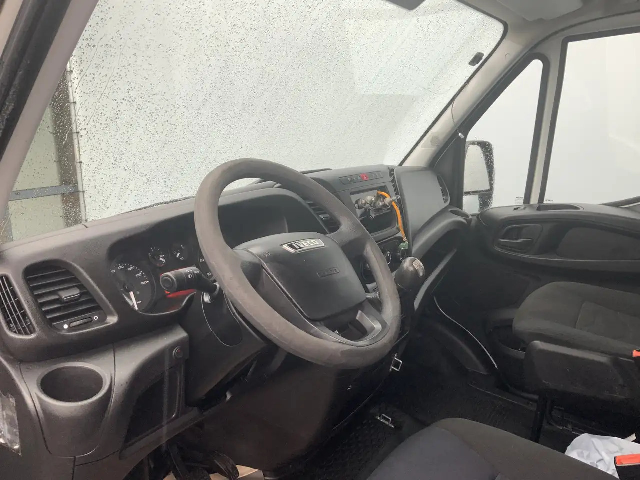 Iveco Daily 35S12 2.3 345 VriesAuto 10 deuren _40 gr onder 0, - Xe tải nhỏ thùng kín: hình 4 Iveco Daily 35S12 2.3 345 VriesAuto 10 deuren _40 gr onder 0, - Xe tải nhỏ thùng kín: hình 4