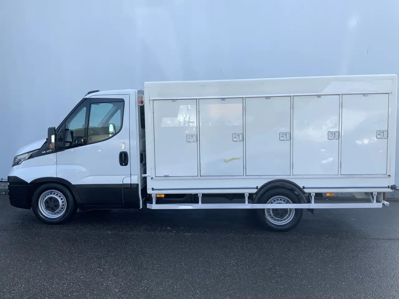 Iveco Daily 35S13 2.3 345 IJswagen -0.40 gr 10 deuren Euro 5 B - Xe tải nhỏ thùng kín: hình 3 Iveco Daily 35S13 2.3 345 IJswagen -0.40 gr 10 deuren Euro 5 B - Xe tải nhỏ thùng kín: hình 3