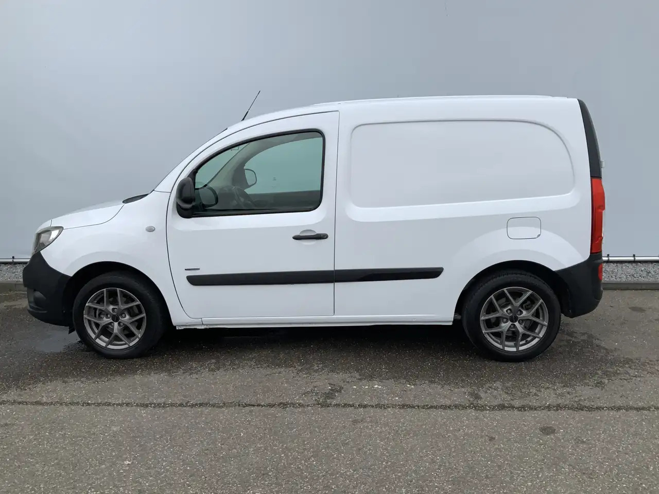 Mercedes-Benz Citan 109 CDI BlueEFFICIENCY Airco Alu Velg Trekhaak 105 - Xe van nhỏ gọn: hình 3 Mercedes-Benz Citan 109 CDI BlueEFFICIENCY Airco Alu Velg Trekhaak 105 - Xe van nhỏ gọn: hình 3