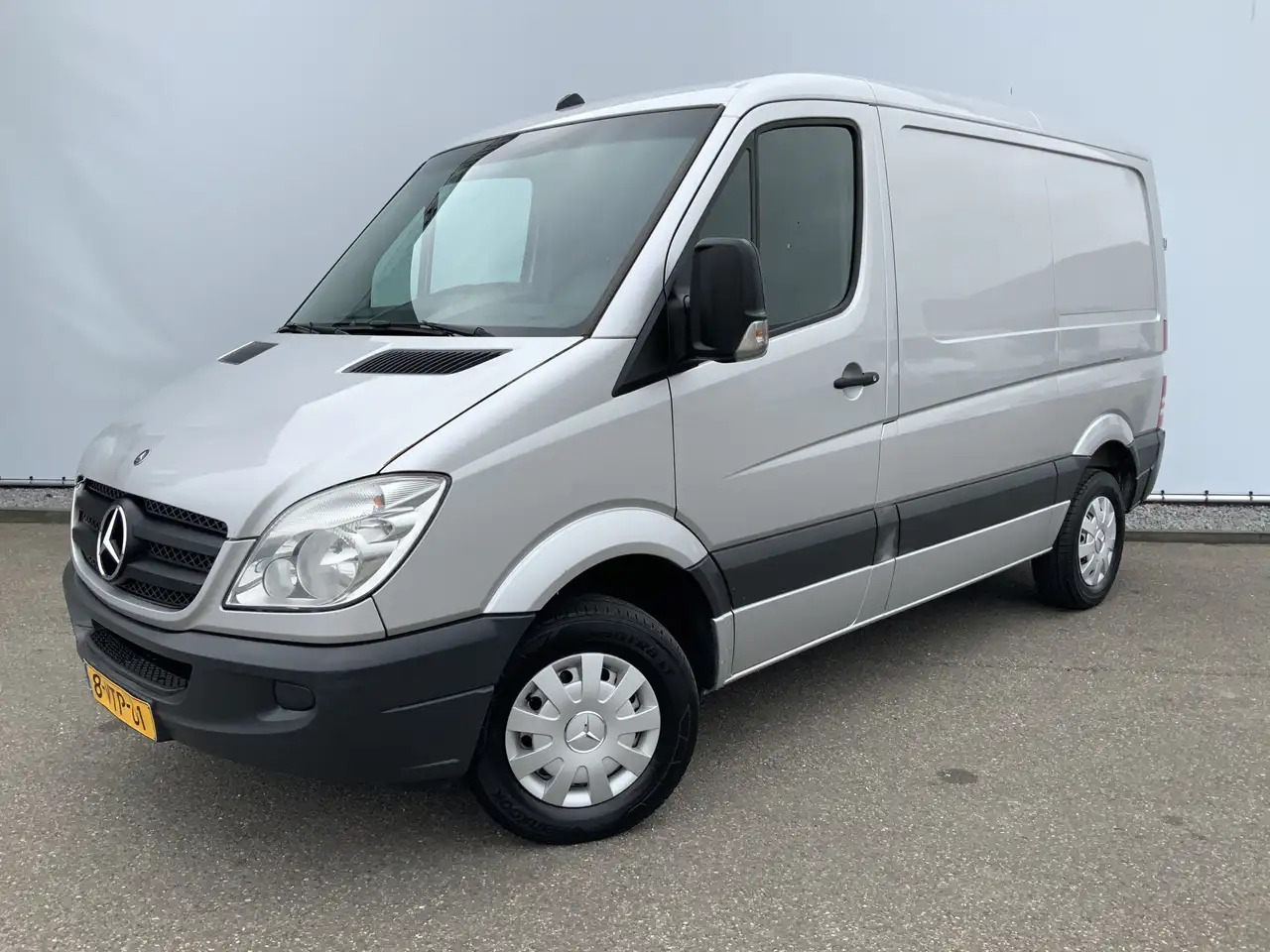 Mercedes-Benz Sprinter 213 2.2 CDI 325 L1H1 Airco Cruise Euro 4 - Xe van chở hàng: hình 1 Mercedes-Benz Sprinter 213 2.2 CDI 325 L1H1 Airco Cruise Euro 4 - Xe van chở hàng: hình 1