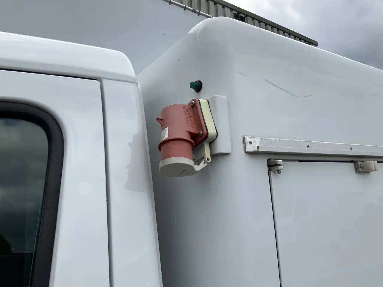 Mercedes-Benz Sprinter 310 2.2 CDI 366 ijswagen 40 gr _0 Deuren 10 Euro 5 - Xe van đông lạnh: hình 3 Mercedes-Benz Sprinter 310 2.2 CDI 366 ijswagen 40 gr _0 Deuren 10 Euro 5 - Xe van đông lạnh: hình 3