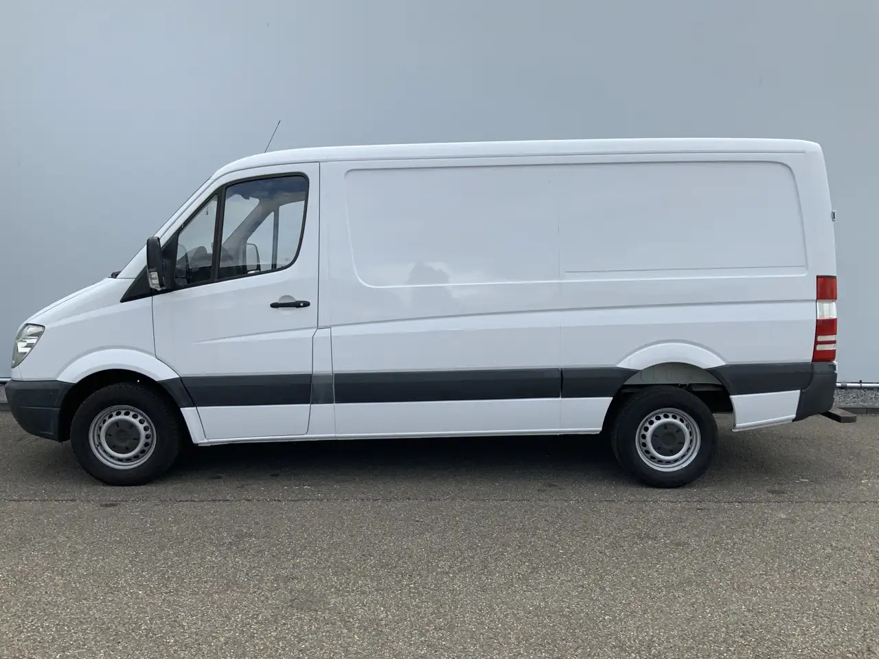 Mercedes-Benz Sprinter 311 2.2 CDI 366 L2 H1 Automaat Trekhaak 2800 kg 3 - Xe van chở hàng: hình 3 Mercedes-Benz Sprinter 311 2.2 CDI 366 L2 H1 Automaat Trekhaak 2800 kg 3 - Xe van chở hàng: hình 3
