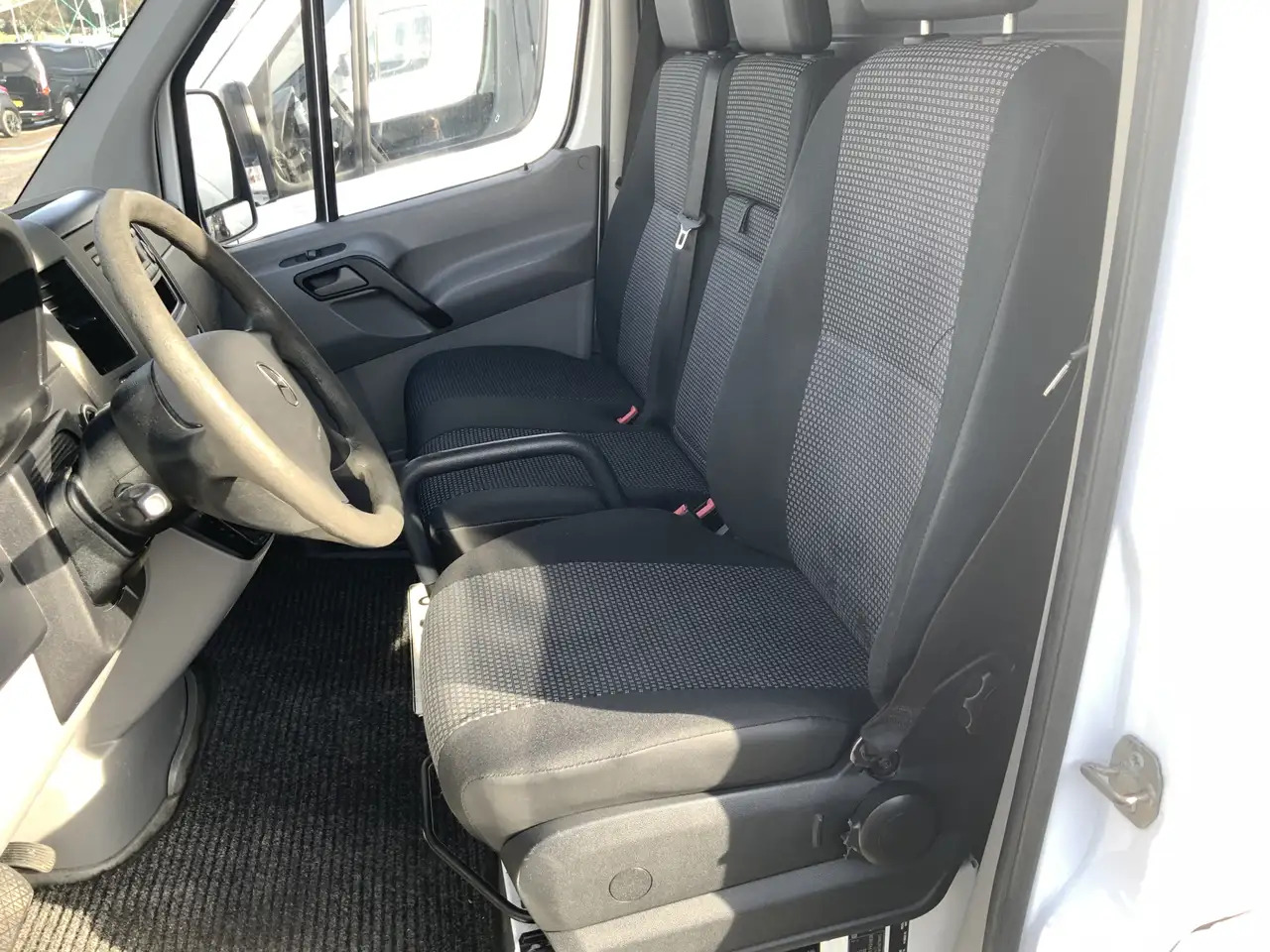 Mercedes-Benz Sprinter 311 2.2 CDI 366 L2H1 Automaat 3 Zits Trekaak 2800k - Xe van chở hàng: hình 3 Mercedes-Benz Sprinter 311 2.2 CDI 366 L2H1 Automaat 3 Zits Trekaak 2800k - Xe van chở hàng: hình 3