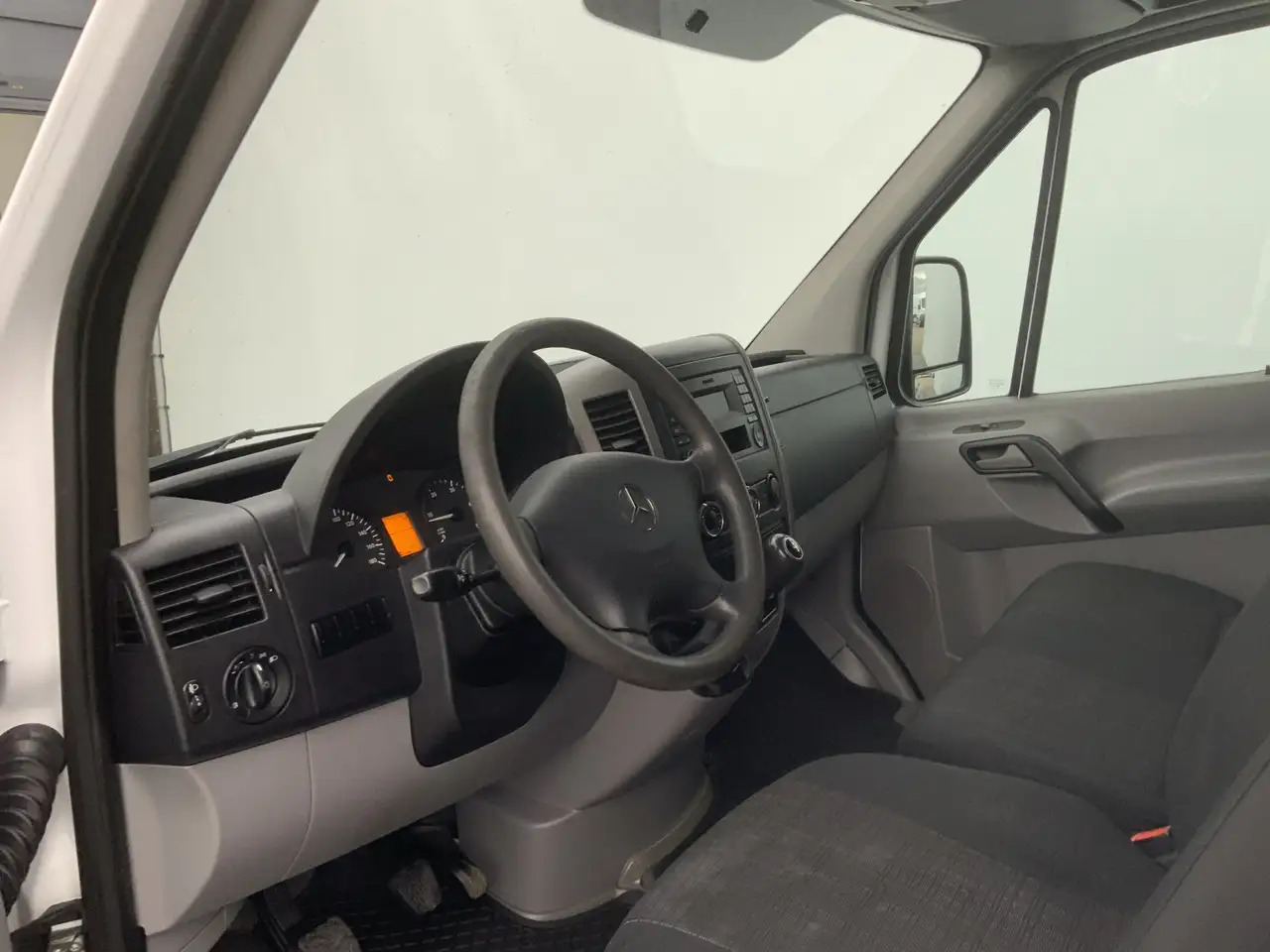 Mercedes-Benz Sprinter 313 2.2 CDI 366 L2H2 Airco 3 Zits Opstap extra Slo - Xe van chở hàng: hình 5 Mercedes-Benz Sprinter 313 2.2 CDI 366 L2H2 Airco 3 Zits Opstap extra Slo - Xe van chở hàng: hình 5