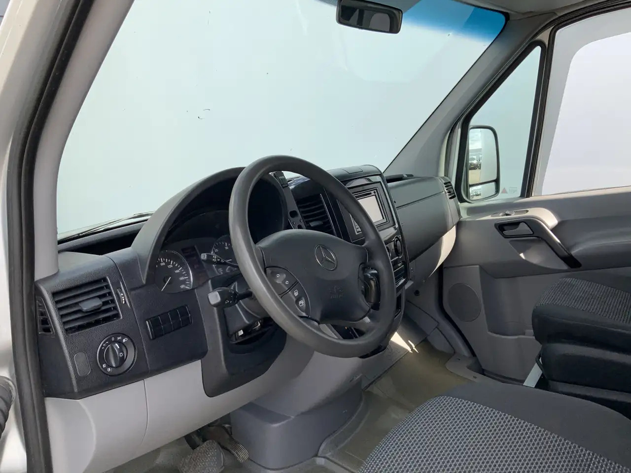 Mercedes-Benz Sprinter 318 3.0 CDI 366 L2 H2 Automaat Airco Cruise Camera - Xe van chở hàng: hình 5 Mercedes-Benz Sprinter 318 3.0 CDI 366 L2 H2 Automaat Airco Cruise Camera - Xe van chở hàng: hình 5