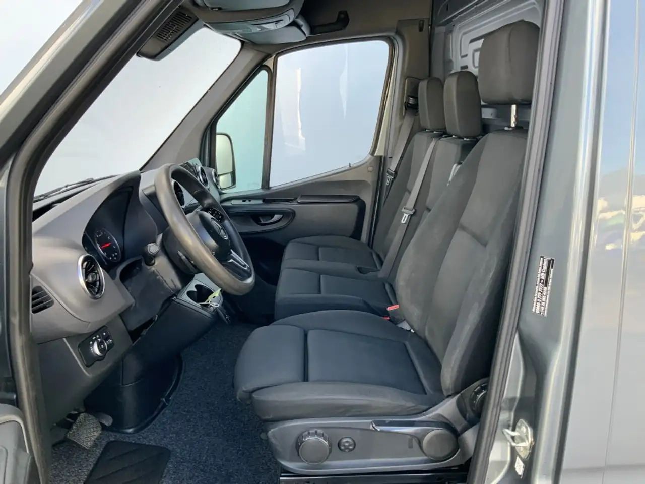 Xe van chở hàng Mercedes-Benz Sprinter 319 3.0 CDI Autom.L2H2 Airco Cruise 3 Zits MBux 10: hình 11