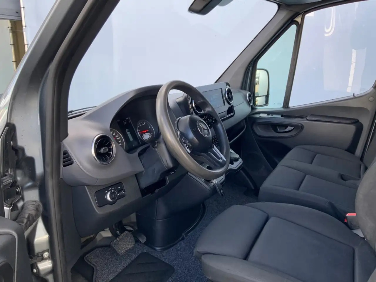 Xe van chở hàng Mercedes-Benz Sprinter 319 3.0 CDI Autom.L2H2 Airco Cruise 3 Zits MBux 10: hình 10