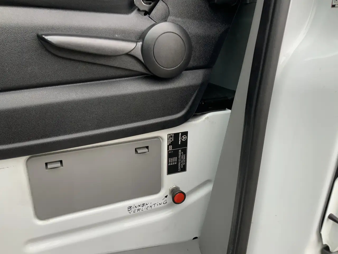 Mercedes-Benz Sprinter 516 2.2 CDI 432 Meubelbak&Deuren &Trap Airco 3 Zit - Xe tải nhỏ thùng kín: hình 5 Mercedes-Benz Sprinter 516 2.2 CDI 432 Meubelbak&Deuren &Trap Airco 3 Zit - Xe tải nhỏ thùng kín: hình 5