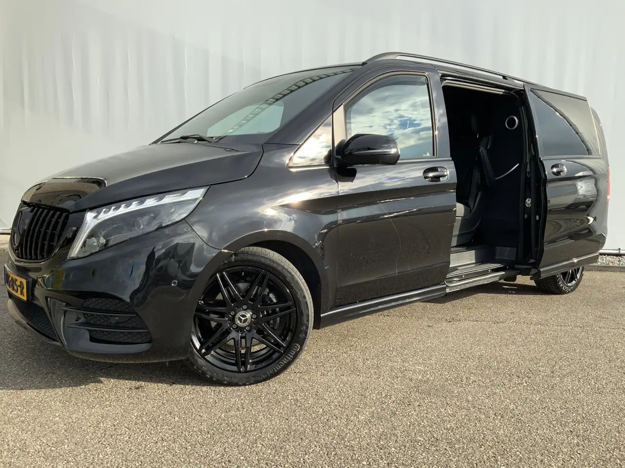 Mercedes-Benz V 300 300d Extra Lang Dub Cab Autom. Avantgarde Edition - Xe tải van: hình 2 Mercedes-Benz V 300 300d Extra Lang Dub Cab Autom. Avantgarde Edition - Xe tải van: hình 2