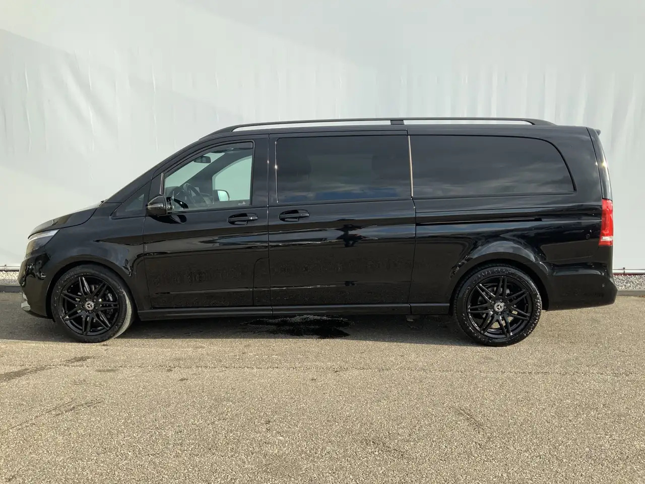 Mercedes-Benz V 300 300d Extra Lang Dub Cab Autom. Avantgarde Edition - Xe tải van: hình 5 Mercedes-Benz V 300 300d Extra Lang Dub Cab Autom. Avantgarde Edition - Xe tải van: hình 5