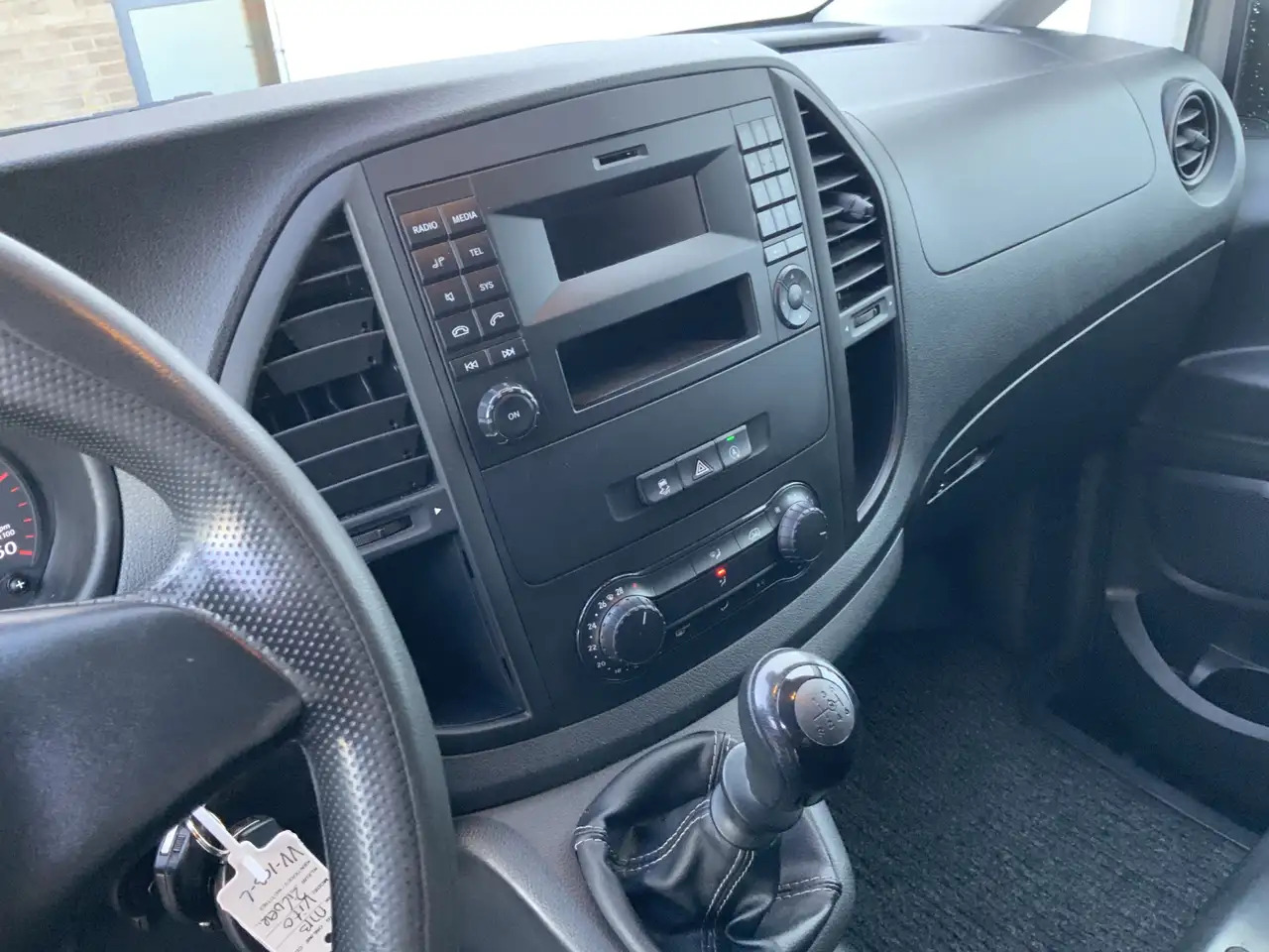 Mercedes-Benz Vito 114 CDI Airco Cruise Euro 5 - Xe van chở hàng: hình 5 Mercedes-Benz Vito 114 CDI Airco Cruise Euro 5 - Xe van chở hàng: hình 5