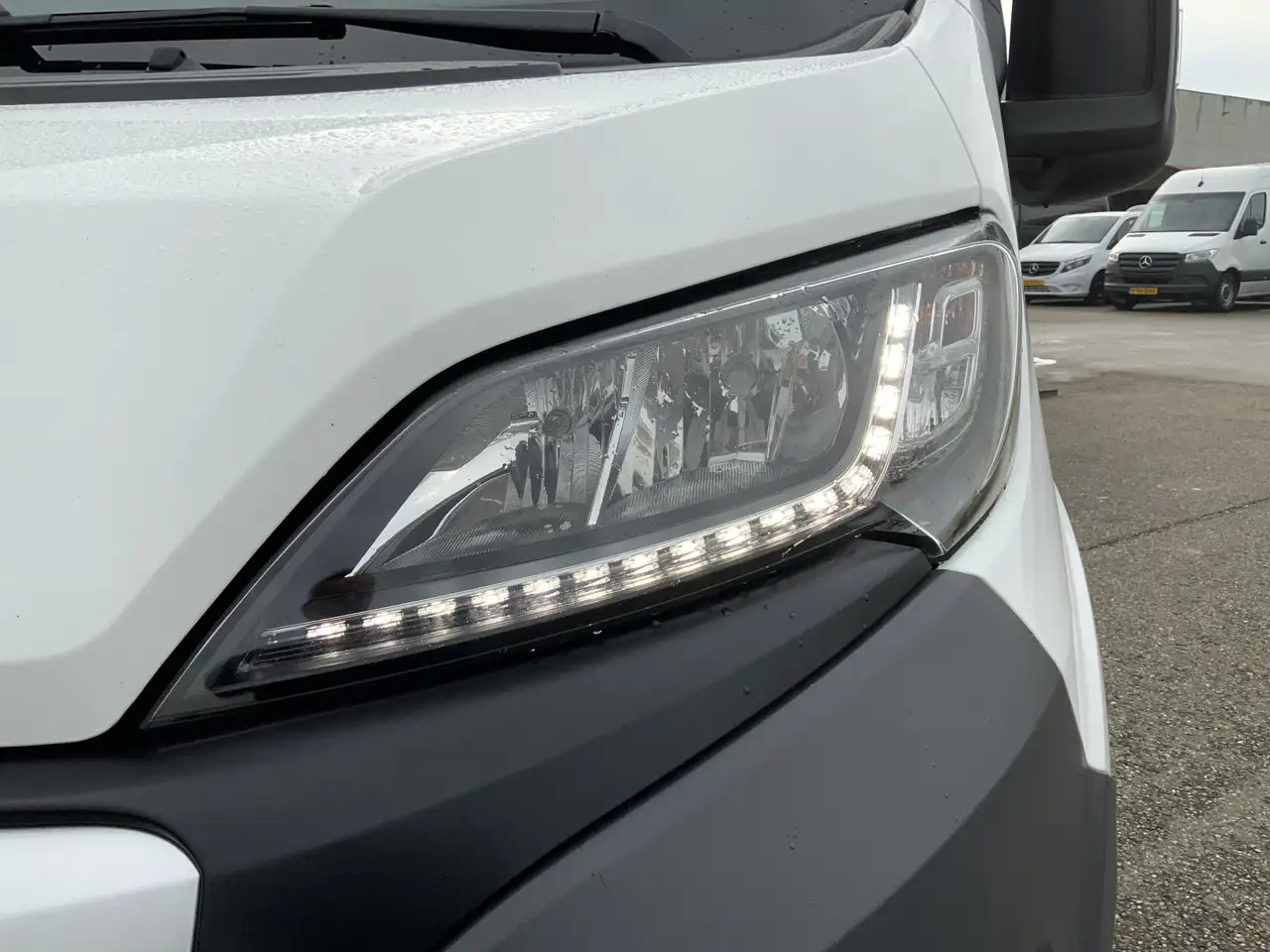 Peugeot Boxer 330 2.2 HDI L2H2 Première Airco Cruise Camera side - Xe van chở hàng: hình 2 Peugeot Boxer 330 2.2 HDI L2H2 Première Airco Cruise Camera side - Xe van chở hàng: hình 2