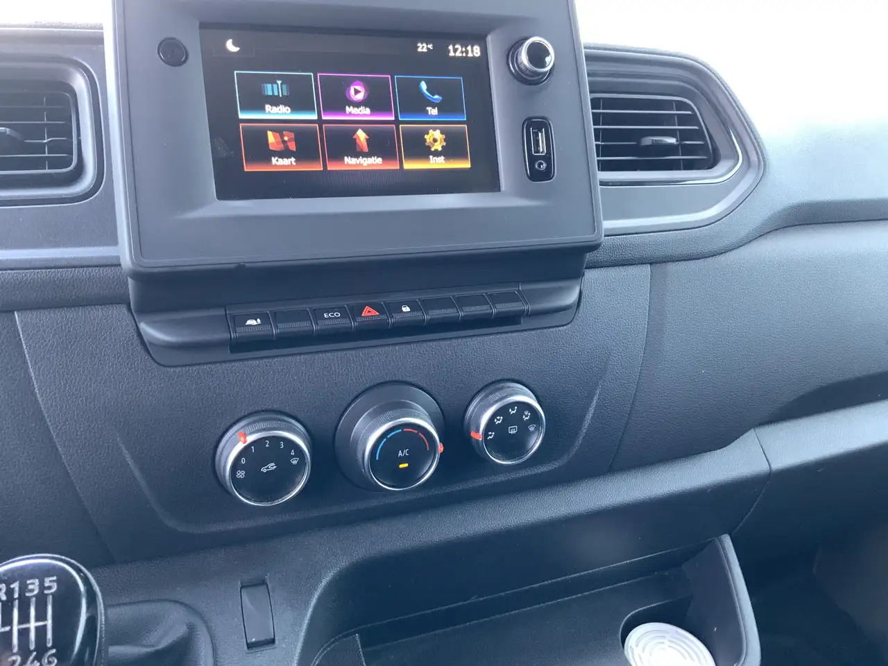 Renault Master T35 2.3 dCi 135 L2H2 Airco Cruise Navi Side Bar Ca - Xe van chở hàng: hình 5 Renault Master T35 2.3 dCi 135 L2H2 Airco Cruise Navi Side Bar Ca - Xe van chở hàng: hình 5