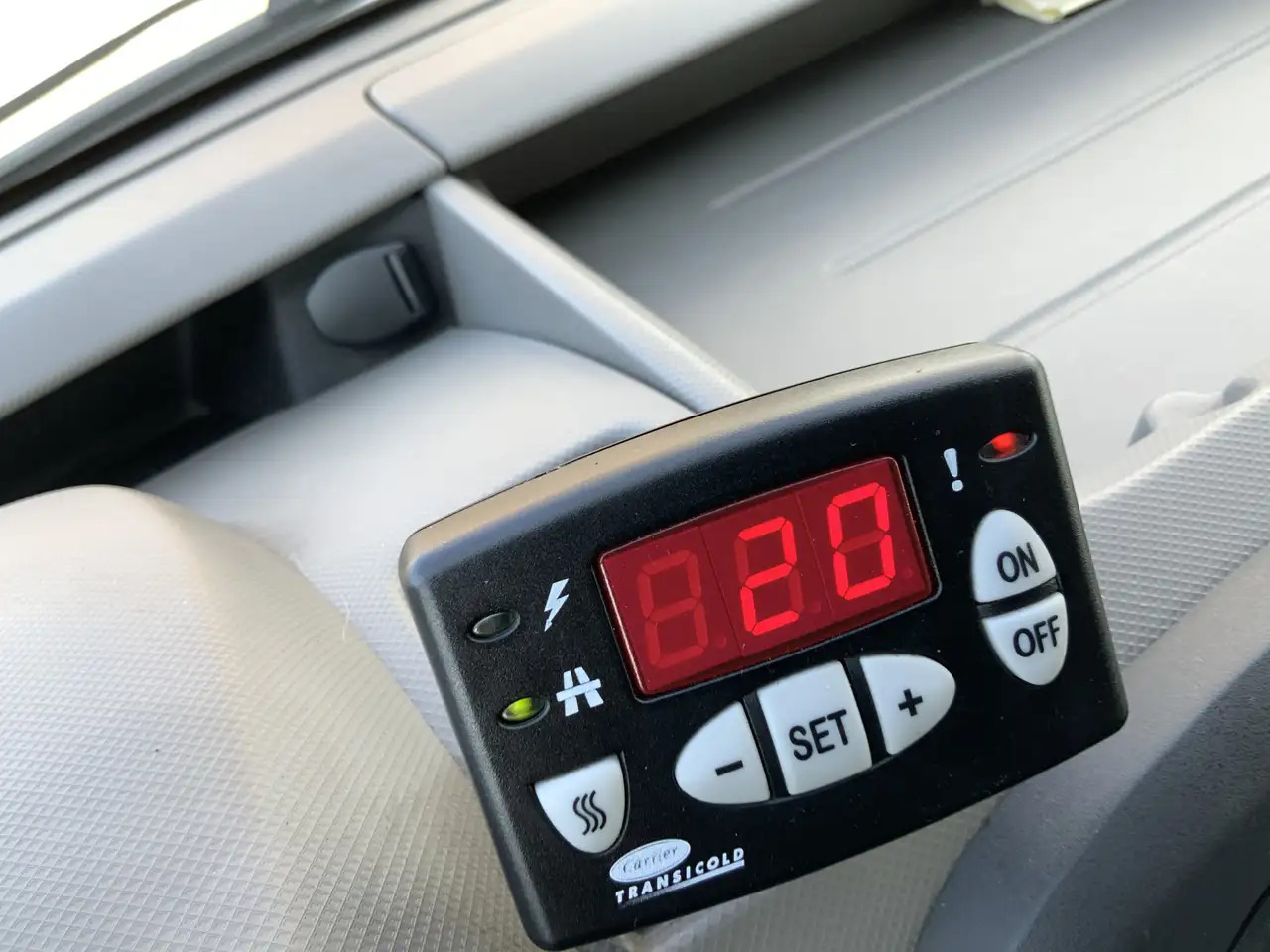 Renault Master T35 2.3 dCi L3H2 Maxi Koelauto Cruise 3 Zits Euro - Xe van đông lạnh: hình 5 Renault Master T35 2.3 dCi L3H2 Maxi Koelauto Cruise 3 Zits Euro - Xe van đông lạnh: hình 5