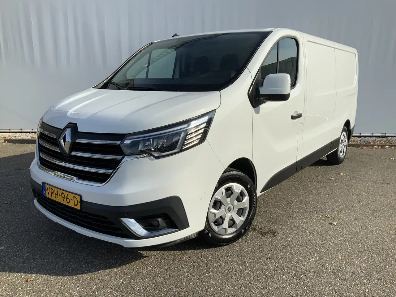 Renault Trafic 2.0 dCi 130 T30 L2H1 Work Edition Airco Cruise Nav - Xe van chở hàng: hình 1 Renault Trafic 2.0 dCi 130 T30 L2H1 Work Edition Airco Cruise Nav - Xe van chở hàng: hình 1