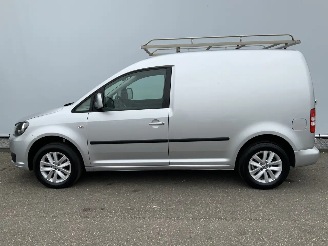 Volkswagen Caddy 1.6 TDI Airco Imperiaal Trekhaak 1400 kg navi Crui - Xe van nhỏ gọn: hình 3 Volkswagen Caddy 1.6 TDI Airco Imperiaal Trekhaak 1400 kg navi Crui - Xe van nhỏ gọn: hình 3