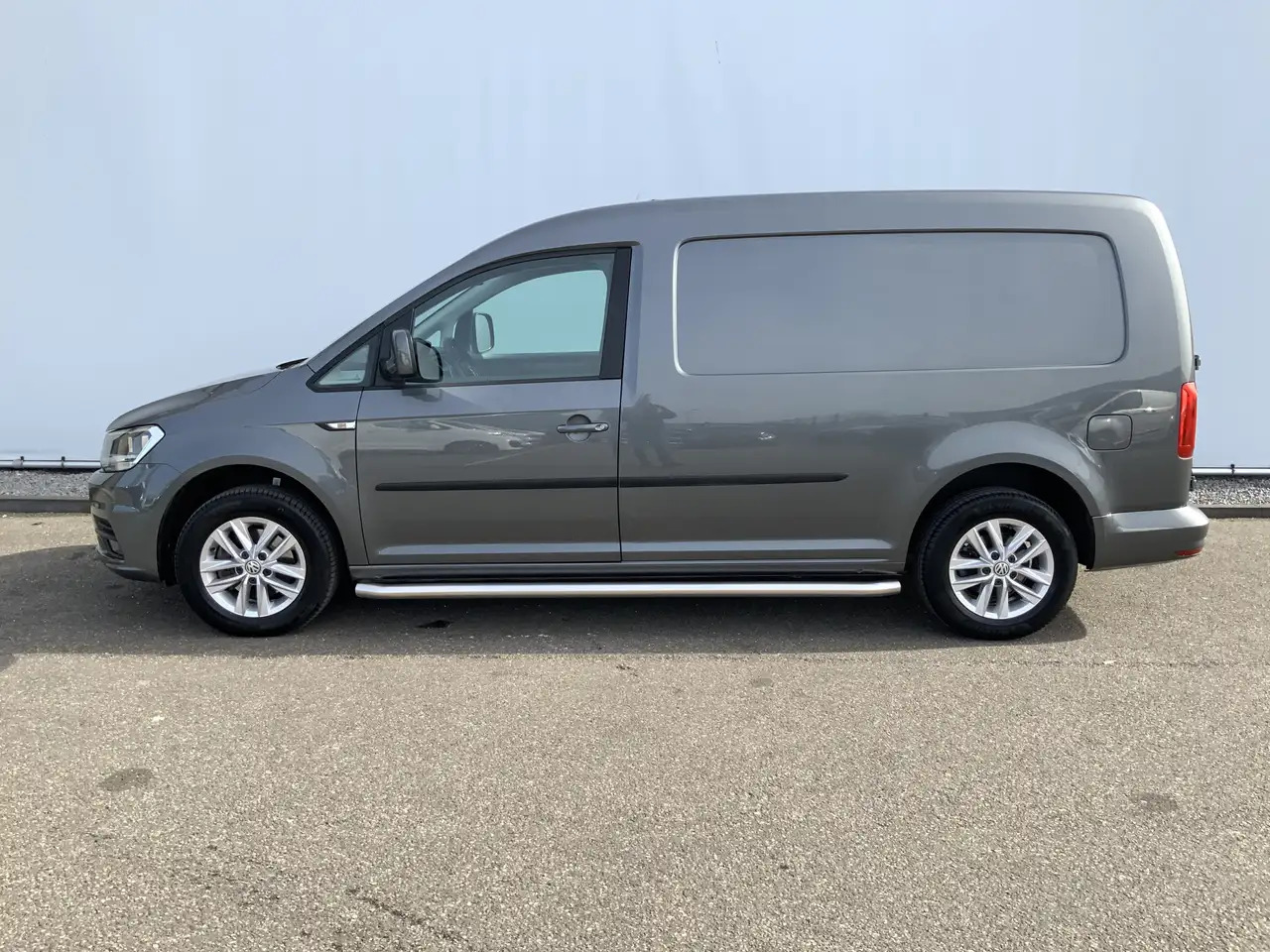 Volkswagen Caddy 2.0 TDI L2H1 BMT Maxi Exclusive Edtion Airco Navi - Xe van nhỏ gọn: hình 3 Volkswagen Caddy 2.0 TDI L2H1 BMT Maxi Exclusive Edtion Airco Navi - Xe van nhỏ gọn: hình 3