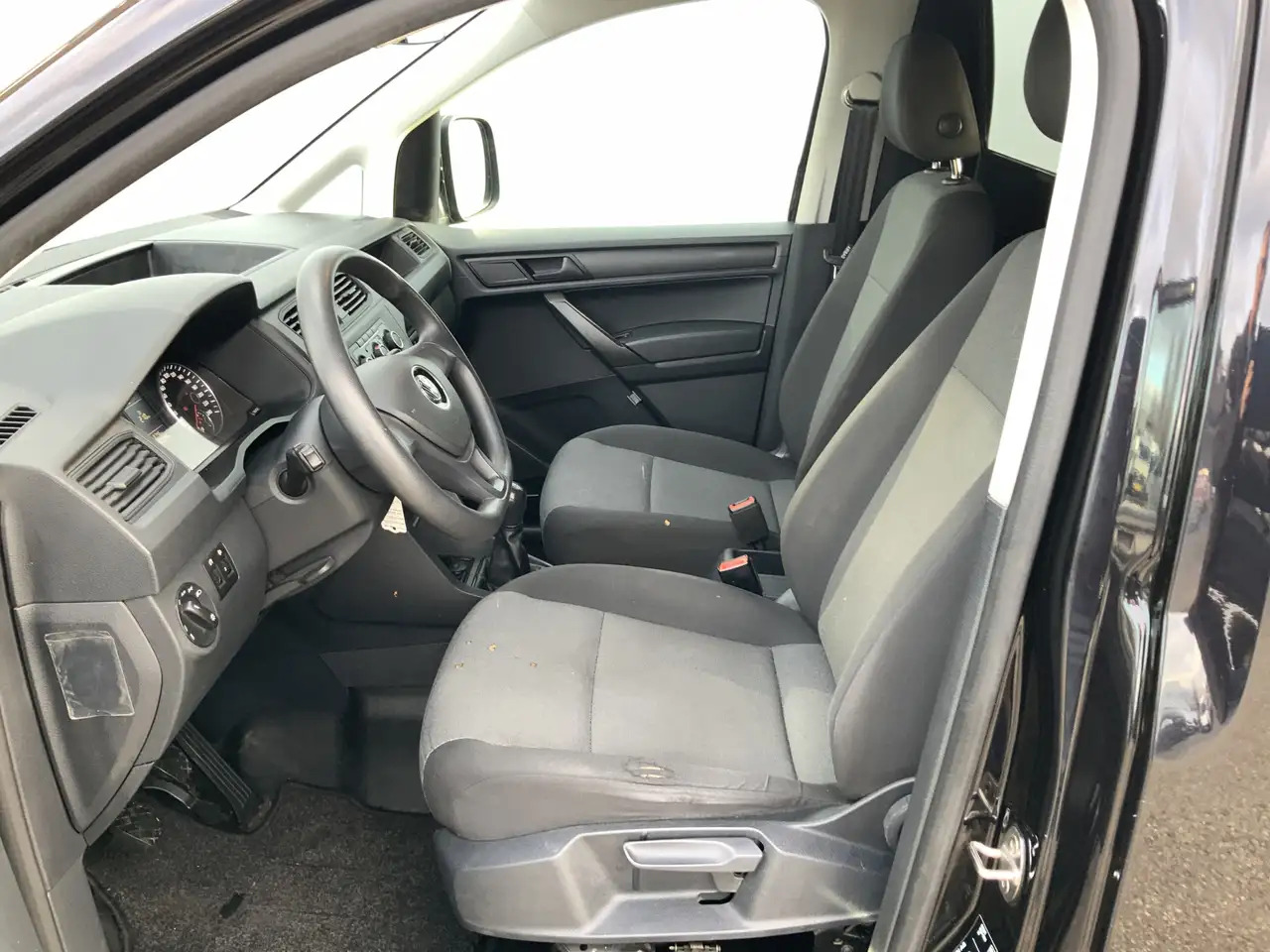 Volkswagen Caddy 2.0 TDI L2H1 BMT Maxi Highline Maxi Rond Om Schade - Xe van nhỏ gọn: hình 4 Volkswagen Caddy 2.0 TDI L2H1 BMT Maxi Highline Maxi Rond Om Schade - Xe van nhỏ gọn: hình 4