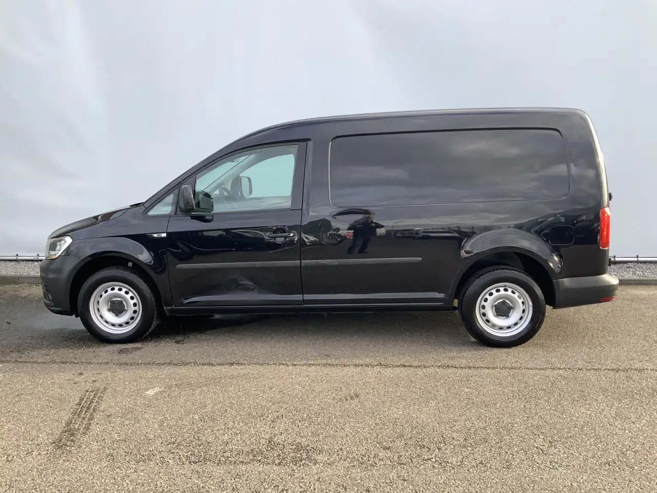 Volkswagen Caddy 2.0 TDI L2H1 BMT Maxi Highline Maxi Rond Om Schade - Xe van nhỏ gọn: hình 3 Volkswagen Caddy 2.0 TDI L2H1 BMT Maxi Highline Maxi Rond Om Schade - Xe van nhỏ gọn: hình 3