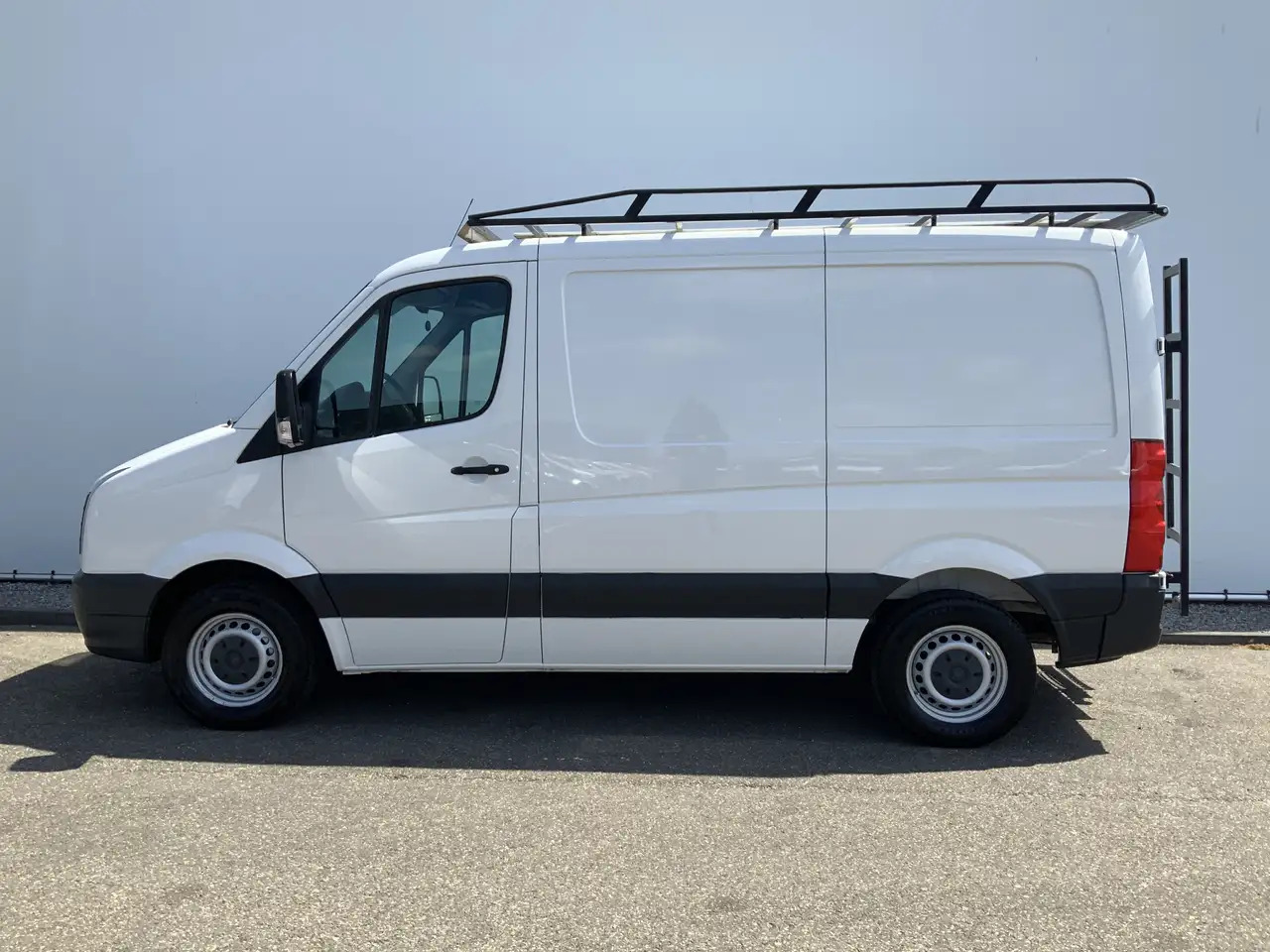 Volkswagen Crafter 35 2.0 TDI L1H1 Airco Cruise 3 Zits Trekhaak 2000 - Xe van chở hàng: hình 3 Volkswagen Crafter 35 2.0 TDI L1H1 Airco Cruise 3 Zits Trekhaak 2000 - Xe van chở hàng: hình 3