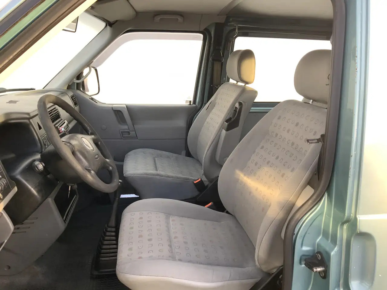 Volkswagen MARGE ! 2.5 TDI 292 Dub Cab 5 Zits Airco Cruise Tr - Xe tải van: hình 4 Volkswagen MARGE ! 2.5 TDI 292 Dub Cab 5 Zits Airco Cruise Tr - Xe tải van: hình 4