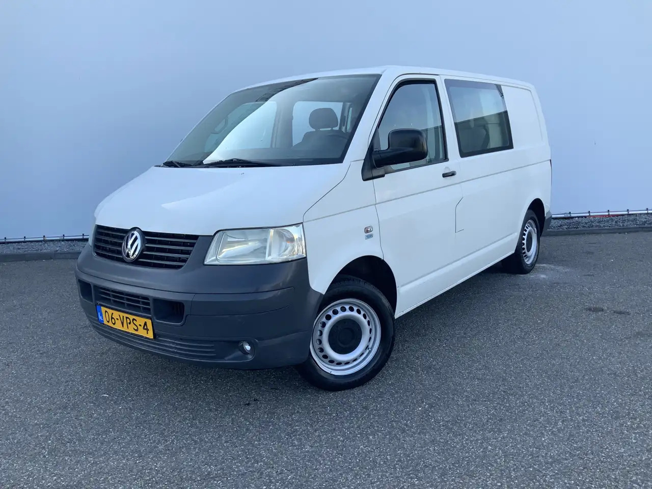 Volkswagen T5 Transporter 2.5 TDI 300 Budgetline Automaat DubCab Airco Trekh - Xe tải van: hình 1 Volkswagen T5 Transporter 2.5 TDI 300 Budgetline Automaat DubCab Airco Trekh - Xe tải van: hình 1