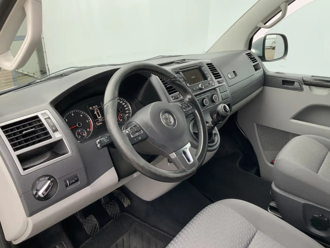 Volkswagen T5 Transporter MARGE 2.0 TDI L2H1 Dub Cab Airco Cruise Alu Velg S - Xe tải van: hình 5 Volkswagen T5 Transporter MARGE 2.0 TDI L2H1 Dub Cab Airco Cruise Alu Velg S - Xe tải van: hình 5