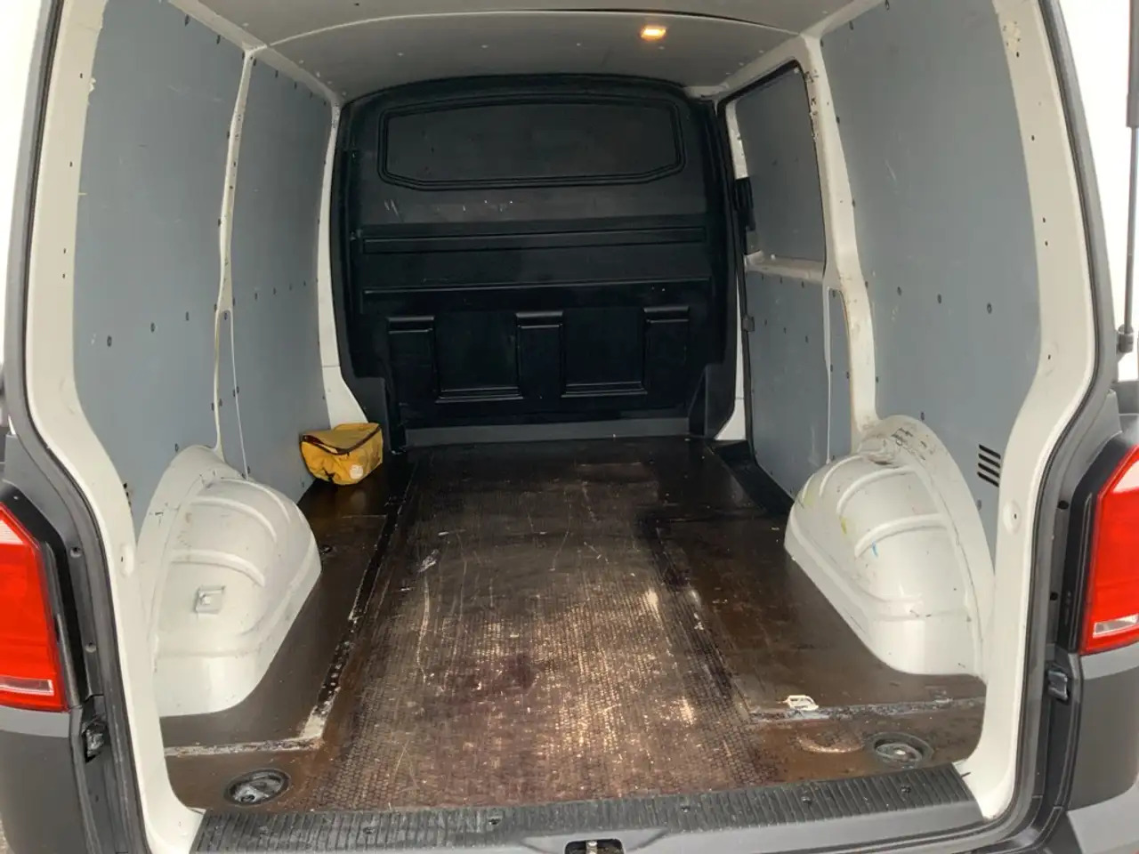 Xe van chở hàng Volkswagen T6 Transporter 2.0 TDI L1H1 Comfortline Airco Navi Trekhaak 2200: hình 17