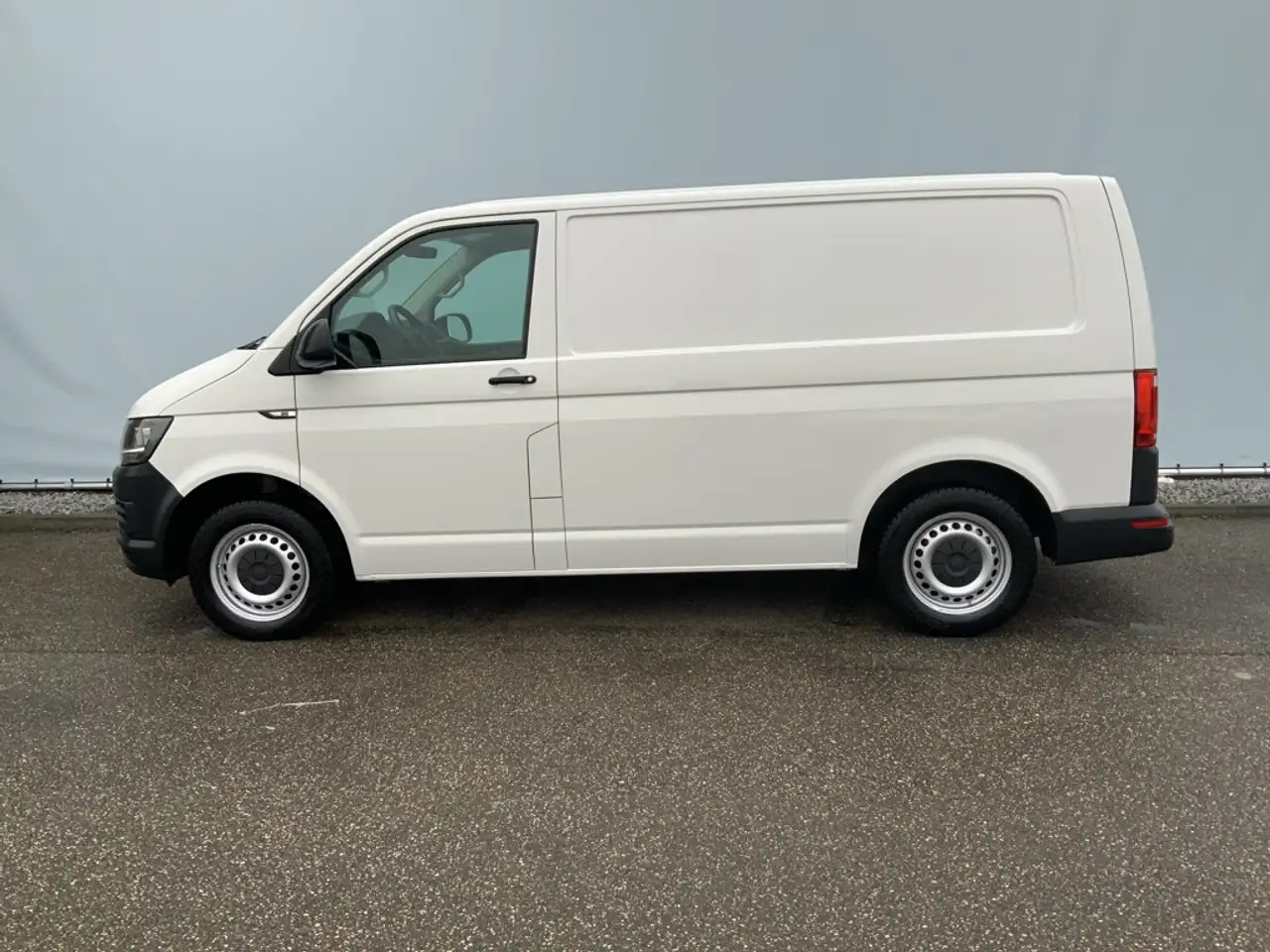 Xe van chở hàng Volkswagen T6 Transporter 2.0 TDI L1H1 Comfortline Airco Navi Trekhaak 2200: hình 6