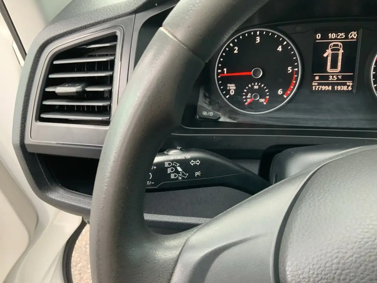 Xe van chở hàng Volkswagen T6 Transporter 2.0 TDI L1H1 Comfortline Airco Navi Trekhaak 2200: hình 9